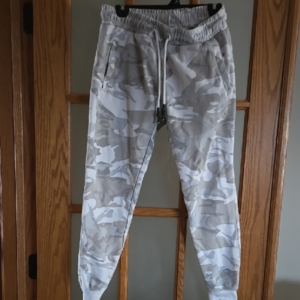 YoungLA Camouflage Sweatpants - Gray and White
